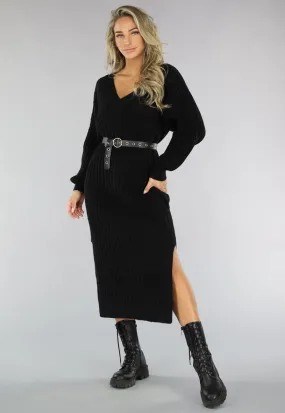 Schwarzes Strickkleid mit geteilten und gepufften Ärmeln
